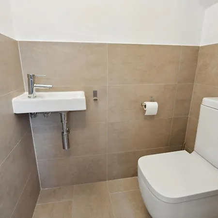 Nuestra Casa * דניה